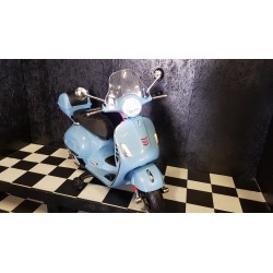 Vespa GTS ELEKTRISCHE kinderscooter blauw 12 volt